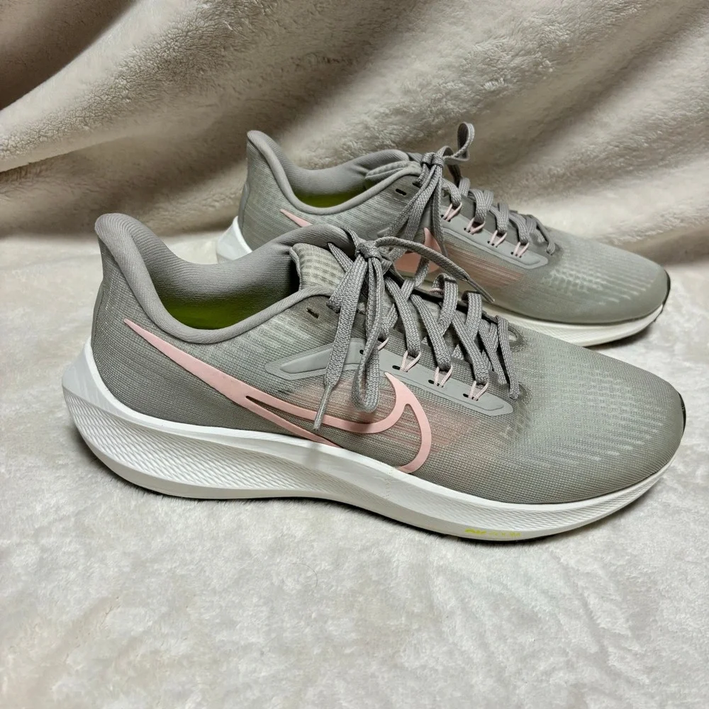 Nike Womens Air Zoom Pegasus 39 Running Shoes Size 10 Gray‎ Pink DH4072-003